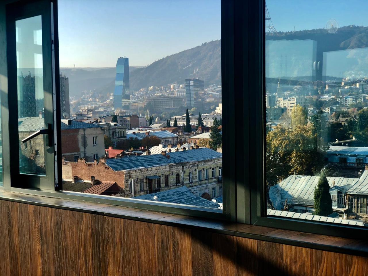 Tbili Hotel Тбилиси Экстерьер фото