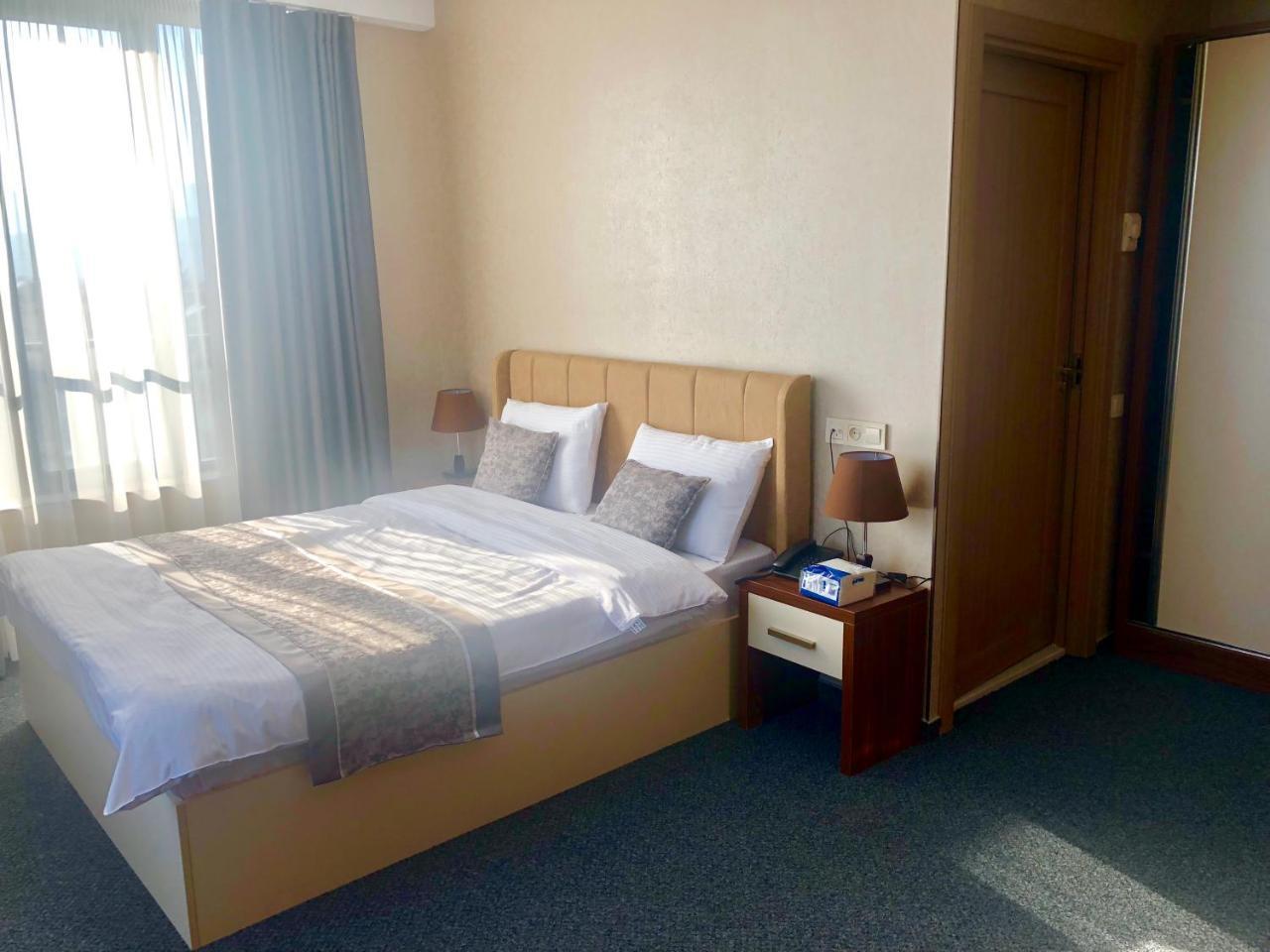 Tbili Hotel Тбилиси Номер фото