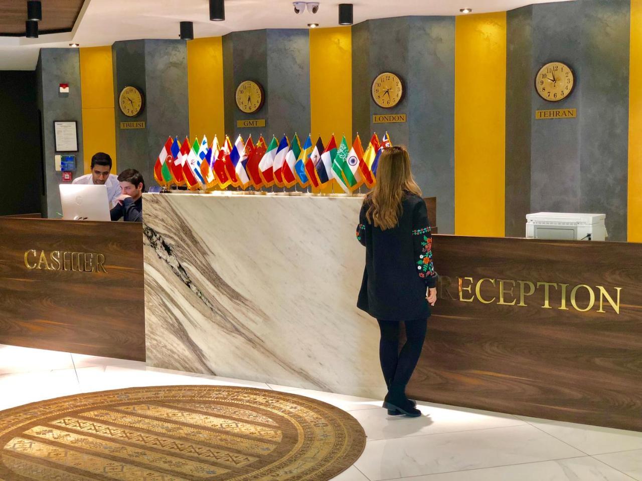 Tbili Hotel Тбилиси Экстерьер фото
